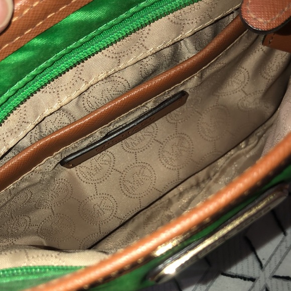 Michael Kors cross body - Picture 5 of 6